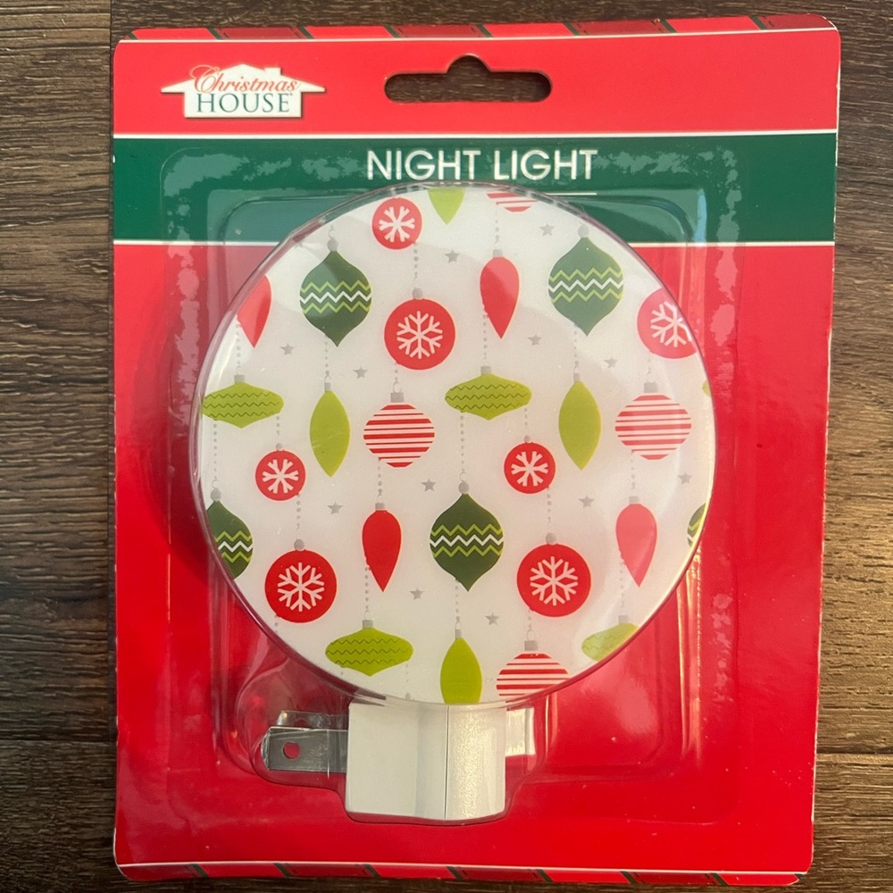 NIB Christmas House Holiday Christmas Ornament Red Green White Night Light